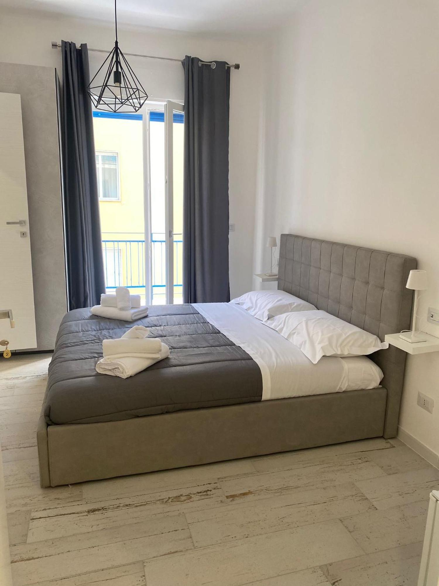 Maison Appartaments Bari Exteriör bild