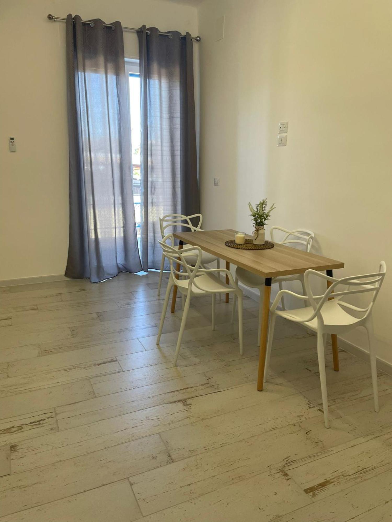 Maison Appartaments Bari Exteriör bild